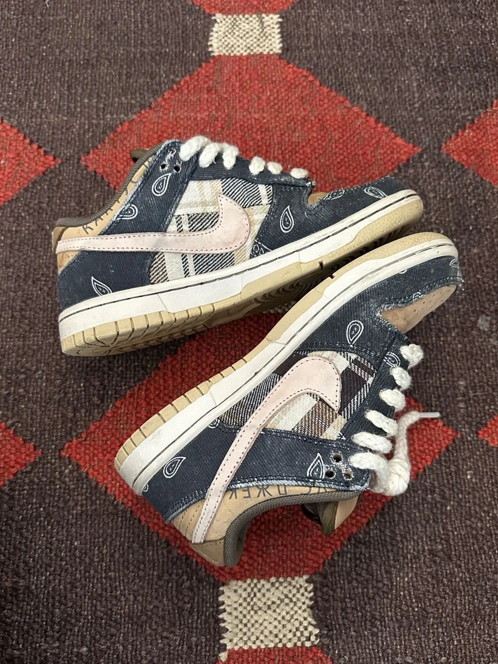 TRAVIS SCOTT X NIKE DUNK LOW ‘CACTUS JACK’